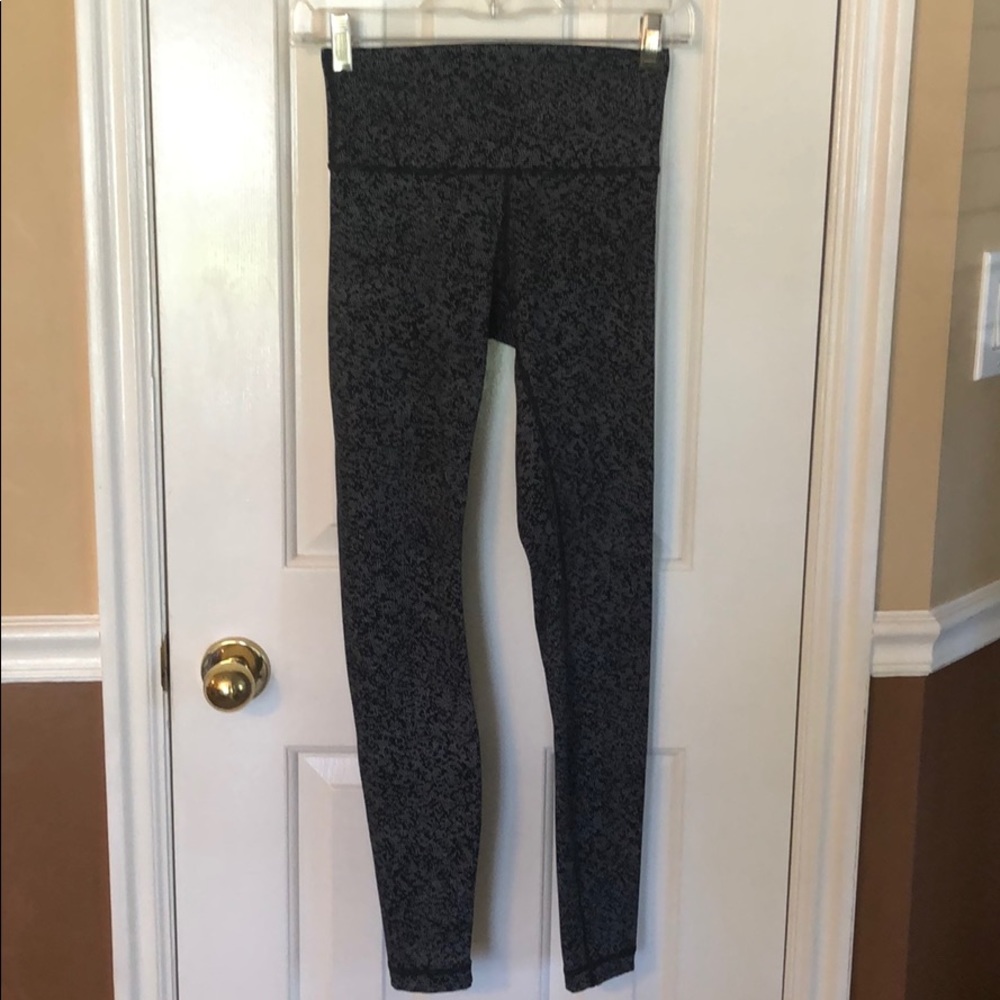 Lululemon Wunder Under leggings